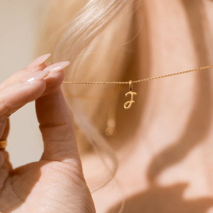 Script Initial Y Charm